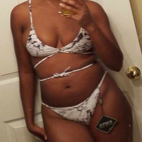 Marble Print String Bikini - Picture 5 of 5